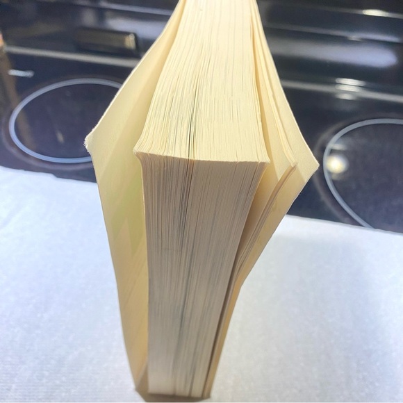 What to Eat by Marion Nestle - The Perfect Food Guidebook - Picture 5 of 5